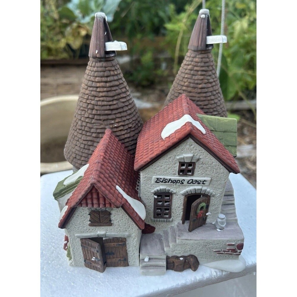 Department 56 Bishops OAST House #5567-0 Heritage Christmas Village House In Box